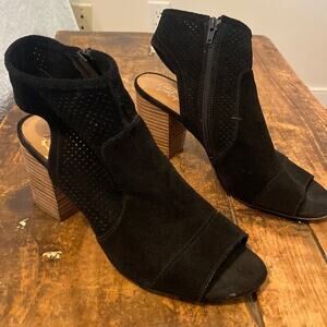 Crown Vintage Peep Toe Heels